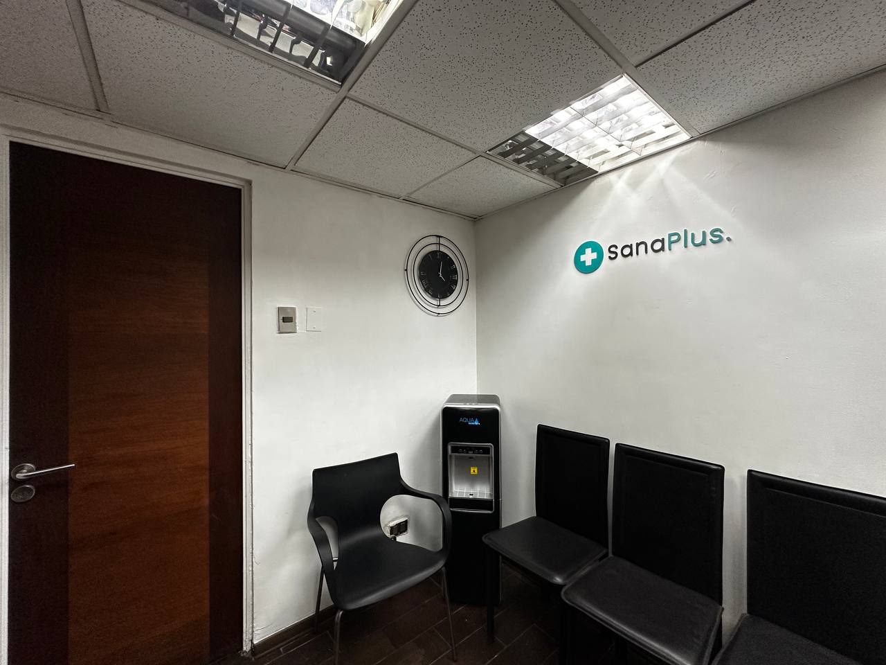 Centro Médico Estético SanaPlus 10